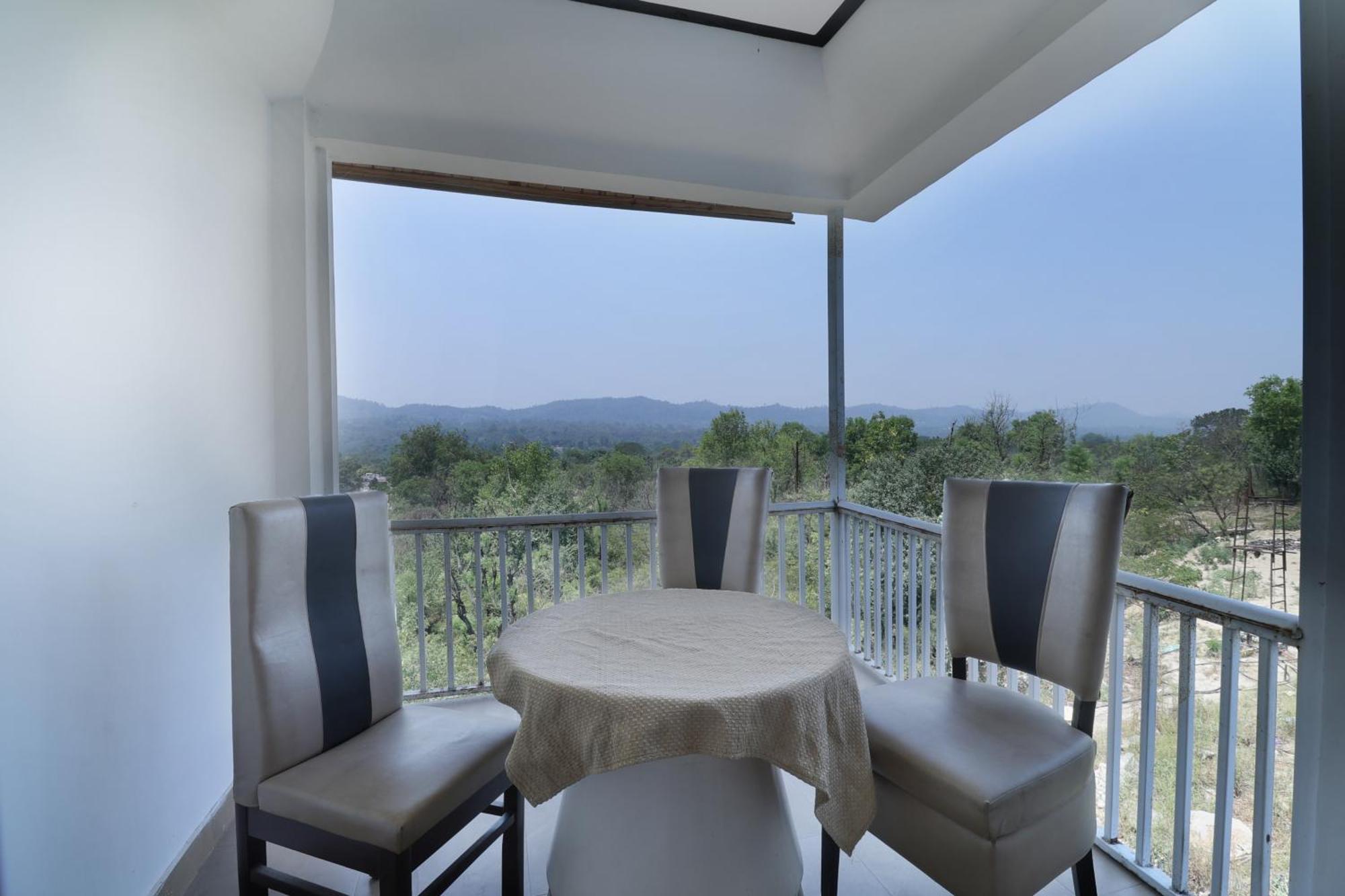 Hunky Dory Resort And Spa Dhar Khurd Exterior foto