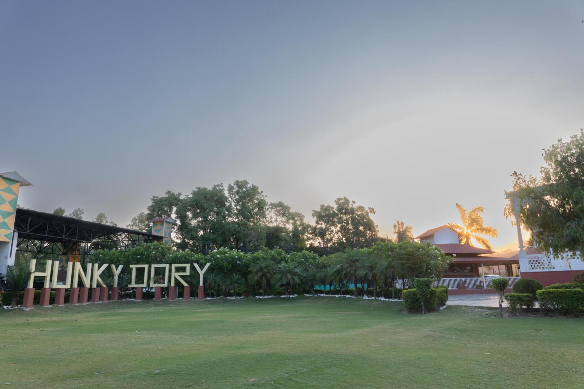 Hunky Dory Resort And Spa Dhar Khurd Exterior foto