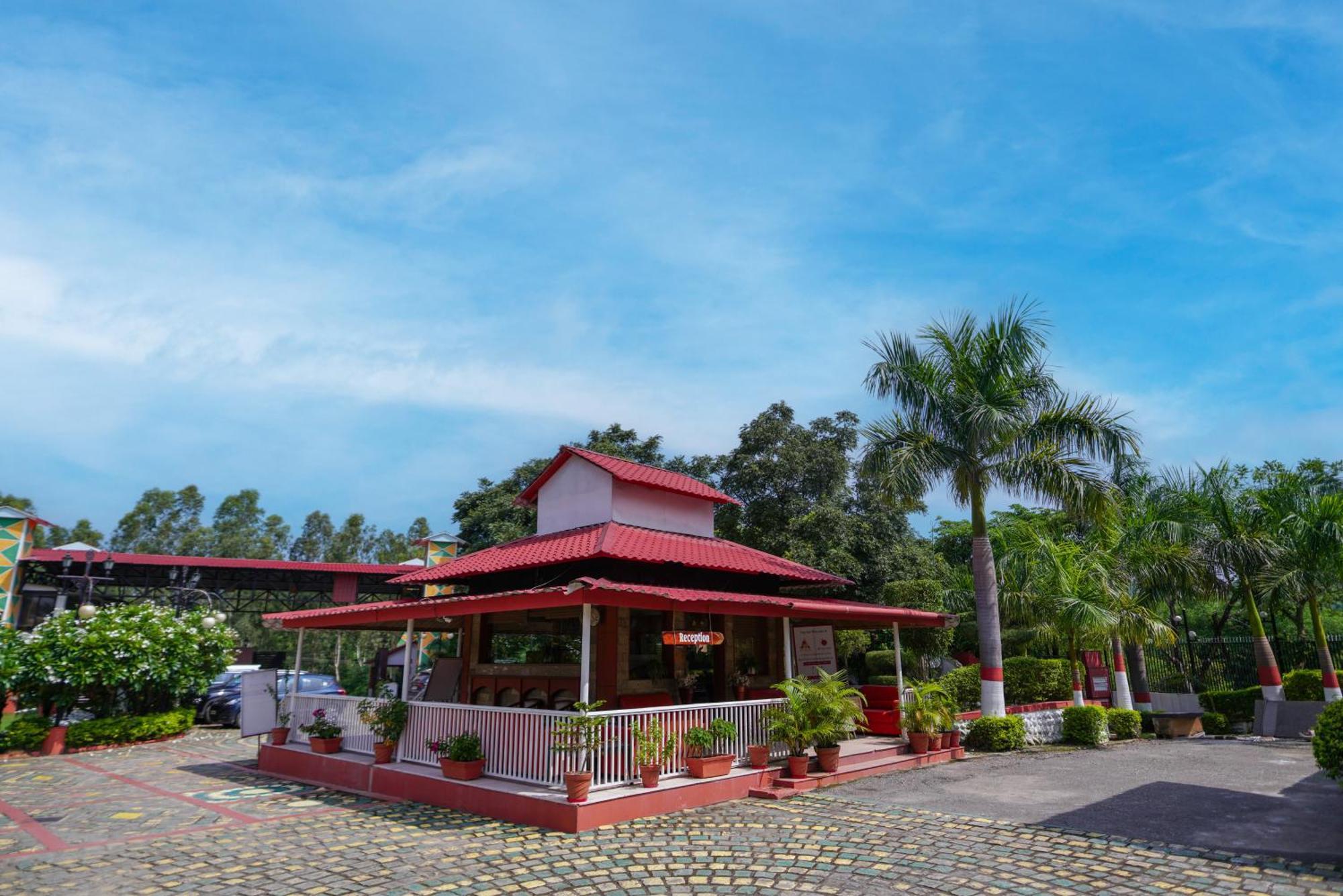 Hunky Dory Resort And Spa Dhar Khurd Exterior foto